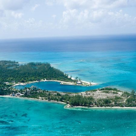 Cape Eleuthera Resort & Marina Freetown エクステリア 写真