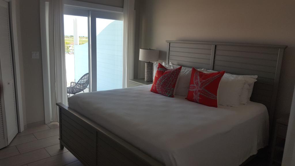 Cape Eleuthera Resort & Marina Freetown エクステリア 写真