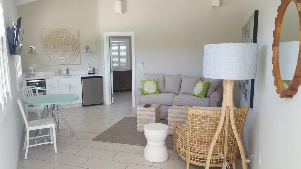 Cape Eleuthera Resort & Marina Freetown エクステリア 写真