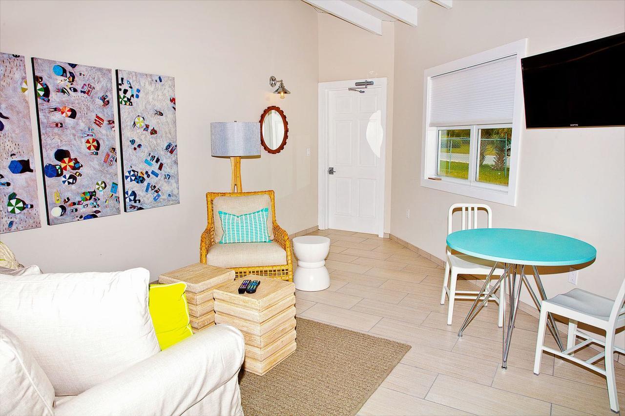 Cape Eleuthera Resort & Marina Freetown エクステリア 写真
