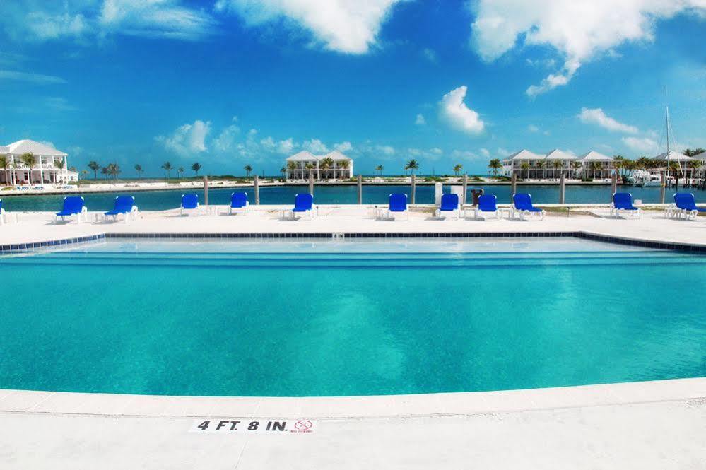 Cape Eleuthera Resort & Marina Freetown エクステリア 写真